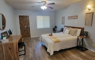 1 bed, 1 bath, 270 sqft, $850, Unit 28