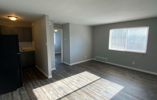 1 bed, 1 bath, 460 sqft, $750, Unit 3443 Connecticut  103