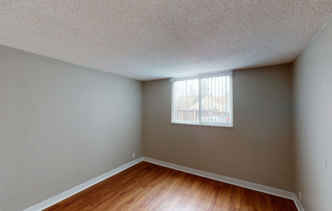 1 bed, 1 bath, 705 sqft, $1,145, Unit 1945 Peoria St #311