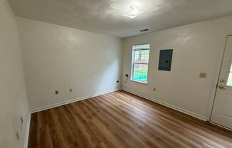 4 beds, 2.5 baths, $2,100, Unit Whole