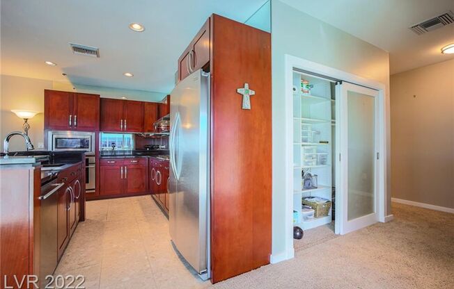 2 beds, 2 baths, $4,250, Unit # 1112