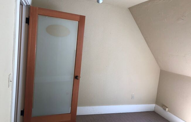 Office Suites in NW Nob Hill/Alphabet District!