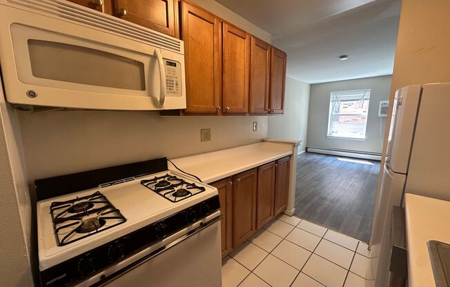 1 bed, 1 bath, $1,195, Unit 104