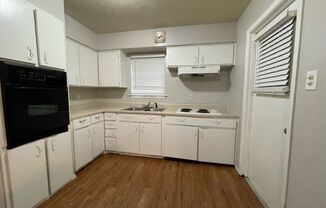 2 beds, 1.5 baths, $1,595