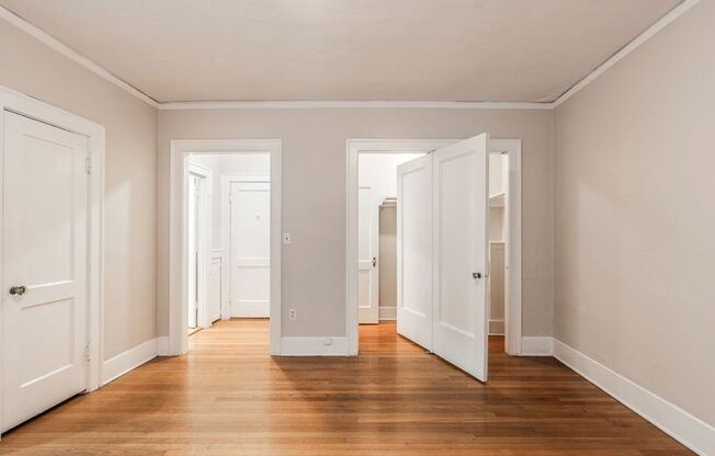 Studio, 1 bath, 400 sqft, $1,350, Unit 01 - 317