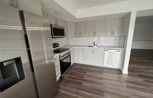 8635 NW 8th St unit 211 (A11985644)