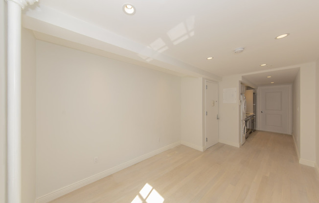51 W 11 ST