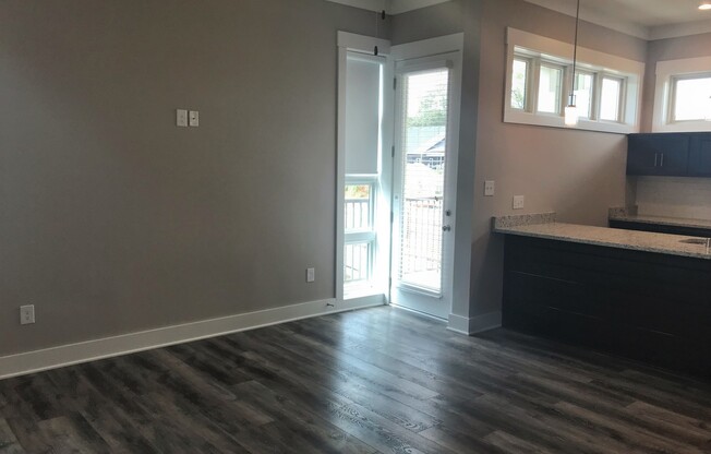 1 bed, 1 bath, 780 sqft, $960, Unit 422