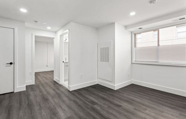 2 beds, 1 bath, 515 sqft, $2,525, Unit 1401-102