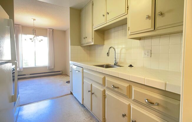 1 bed, 1 bath, 750 sqft, $2,400, Unit 202