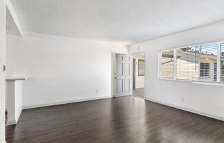 2 beds, 1 bath, 733 sqft, $2,195, Unit 07