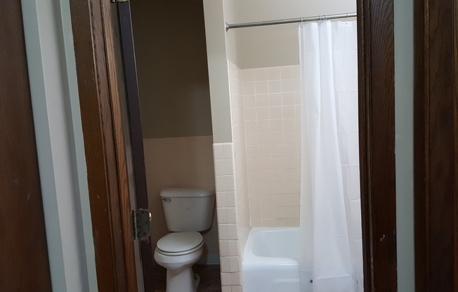 1 bed, 1 bath, 970 sqft, $970, Unit 310