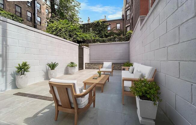 149 E 81 ST