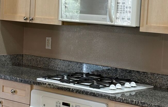 2 beds, 2 baths, $1,549