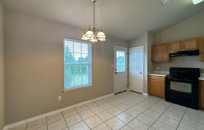 * MOVE-IN SPECIAL * Beautiful Move In Ready 3 Bed 2 Bath for Rent!