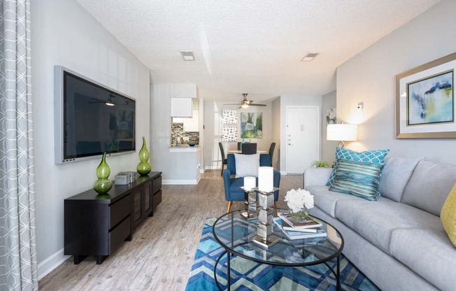 Tampa Pet Friendly Apartments at Arbour Ponds Aspen spacious living room 2x2 950 sq ft