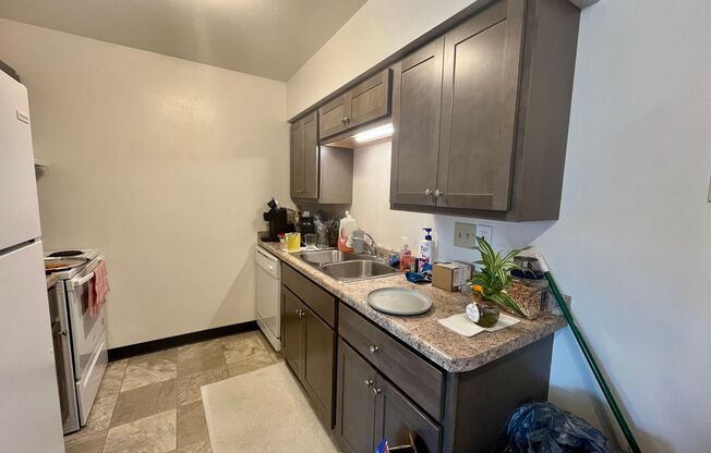 11229 W National Ave