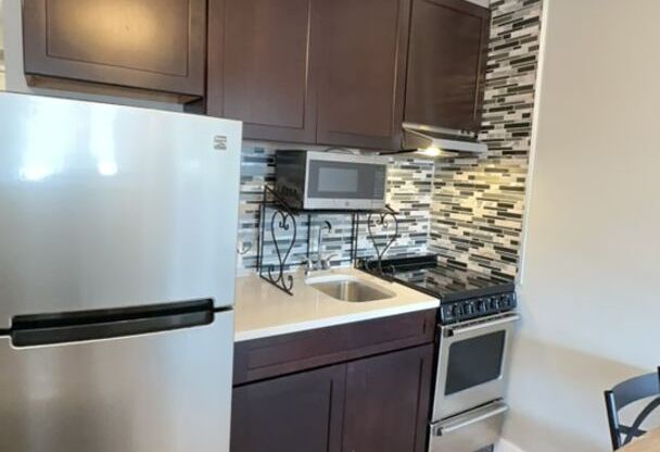 1 bed, 1 bath, $1,600, Unit # 611