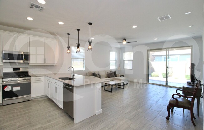 8908 W BETHANY HTS DR