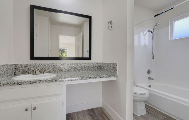 1 bed, 1 bath, 700 sqft, $1,450, Unit 15