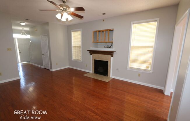 LARGE OPEN FLOOR PLAN - WALK TO CORDOVA SCHOOLS