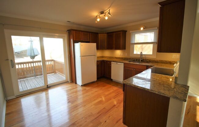 West AVL - Great apartment close to all the fun!