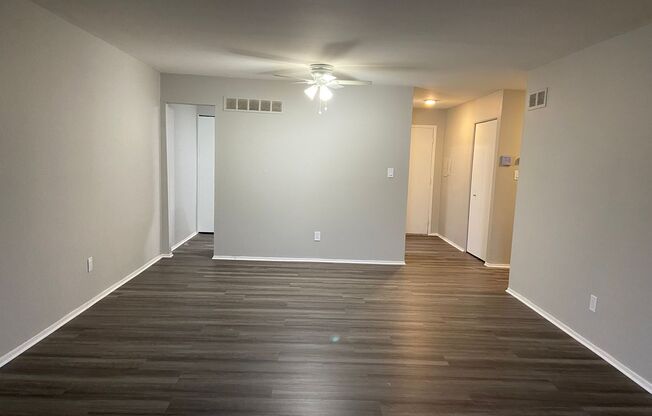 1 bed, 1 bath, 858 sqft, $1,175, Unit 455-105