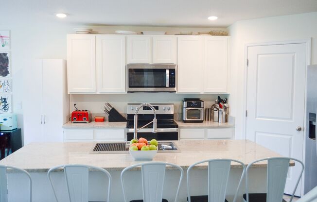 5 Bedroom 3 Bath in Avalon Woods in Newberry