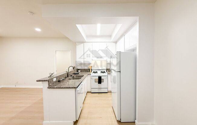 2 beds, 2 baths, 1,000 sqft, $2,495, Unit 213