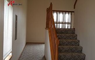 3 beds, 3 baths, $1,650