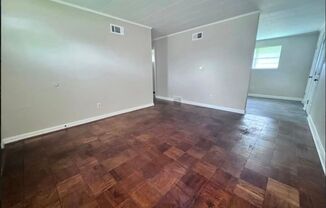 3 beds, 1 bath, $1,075