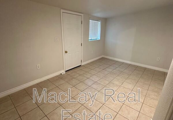 3 beds, 2 baths, 1,740 sqft, $2,200