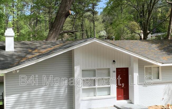 928 NEEDLE DR