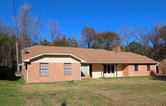 Beautifully Updated 4 Bedroom, 2 Bath Home, Whitehouse ISD!