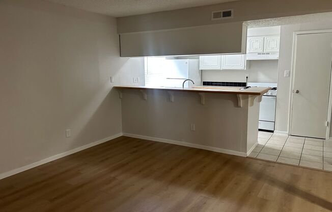 Studio, 1 bath, 575 sqft, $1,099, Unit OCR-106
