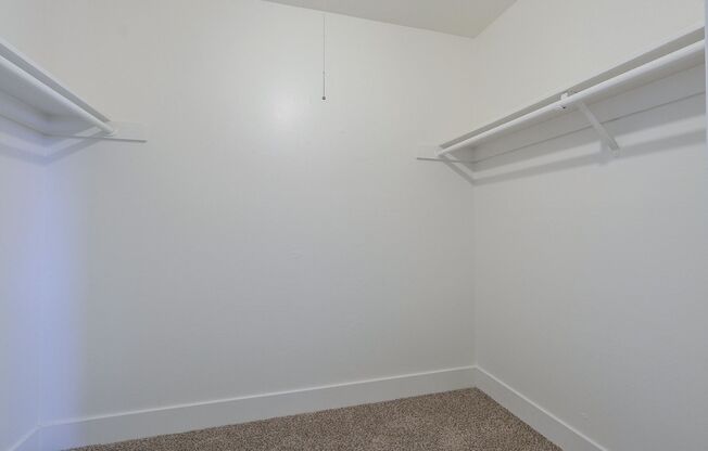 2 beds, 1 bath, 900 sqft, $1,650, Unit 29