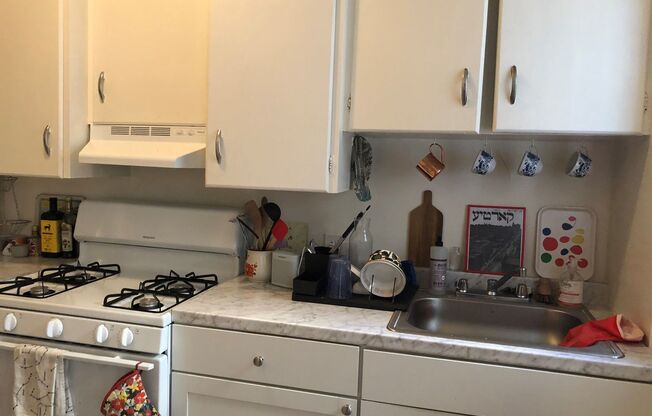 1 bed, 1 bath, 550 sqft, $1,375, Unit 402