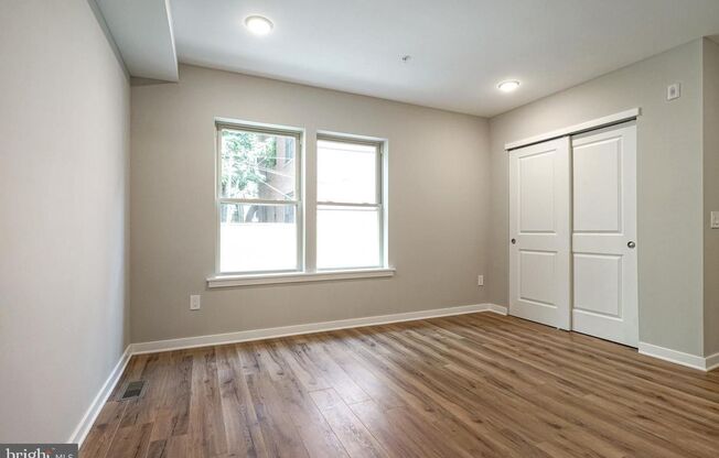 2 beds, 2 baths, 1,050 sqft, $1,595, Unit 1827-E