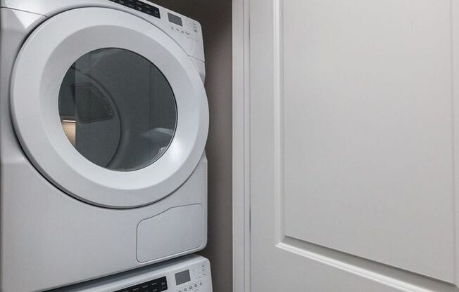 1 bed, 1 bath, 642 sqft, $3,160, Unit 3833-218