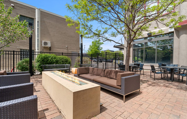 Outdoor Patio at Buzza Lofts of Uptown, Minneapolis 