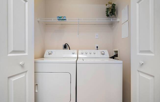 the orchard apartments in unit washer and dryer