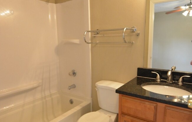 2 beds, 2 baths, $1,600, Unit # #E 109