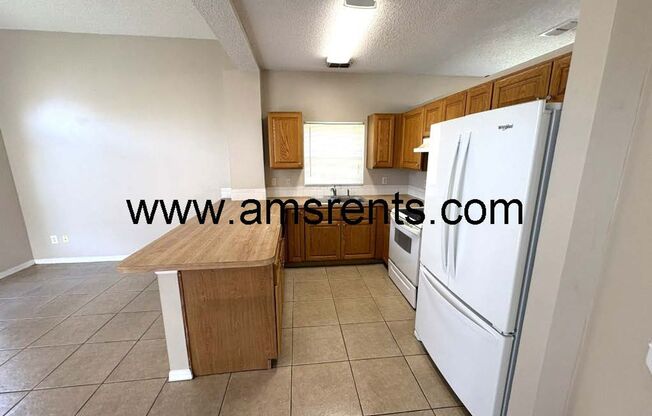 3 beds, 2.5 baths, $2,200