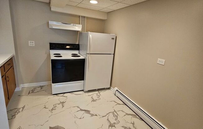 1 bed, 1 bath, $1,545, Unit G1 - ELECTRIC STOVE/2 A/C UNITS