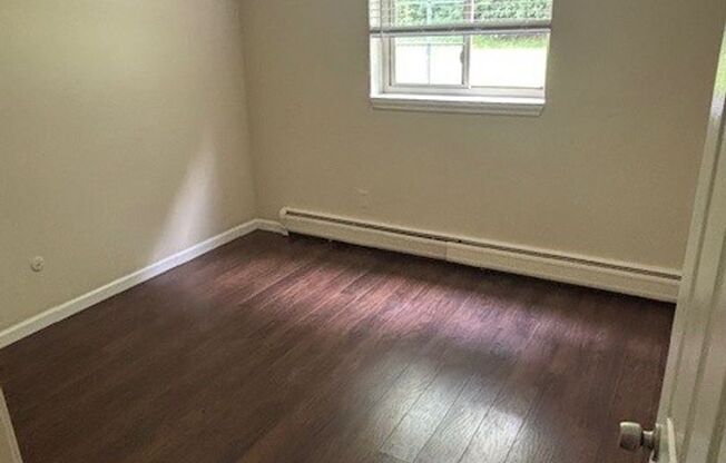 1 bed, 1 bath, 650 sqft, $1,050, Unit 28-101