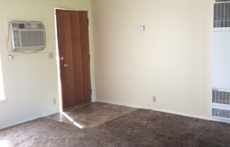 3 beds, 1 bath, $1,600