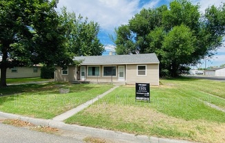 223 E 15 AVE