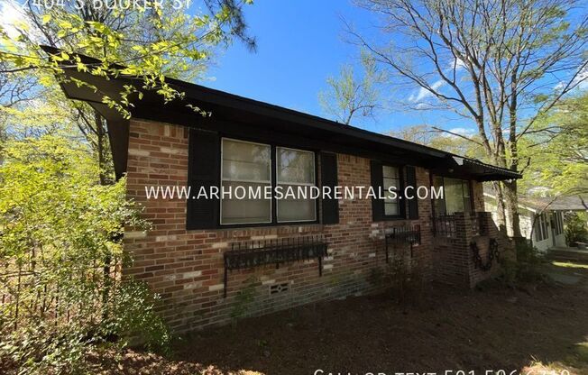 3 beds, 1 bath, 1,071 sqft, $1,095