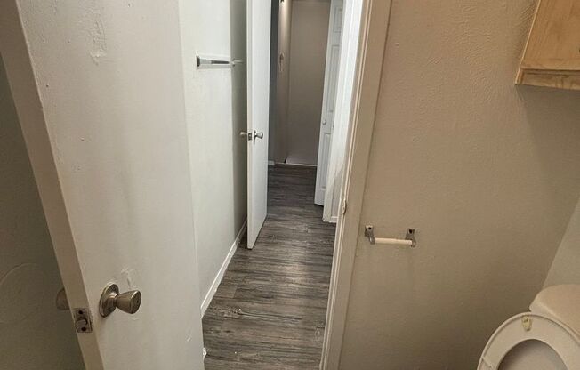 1 bed, 1 bath, 725 sqft, $1,300, Unit 1012