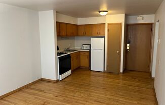 1851 N Oakland Ave (18 Unit)